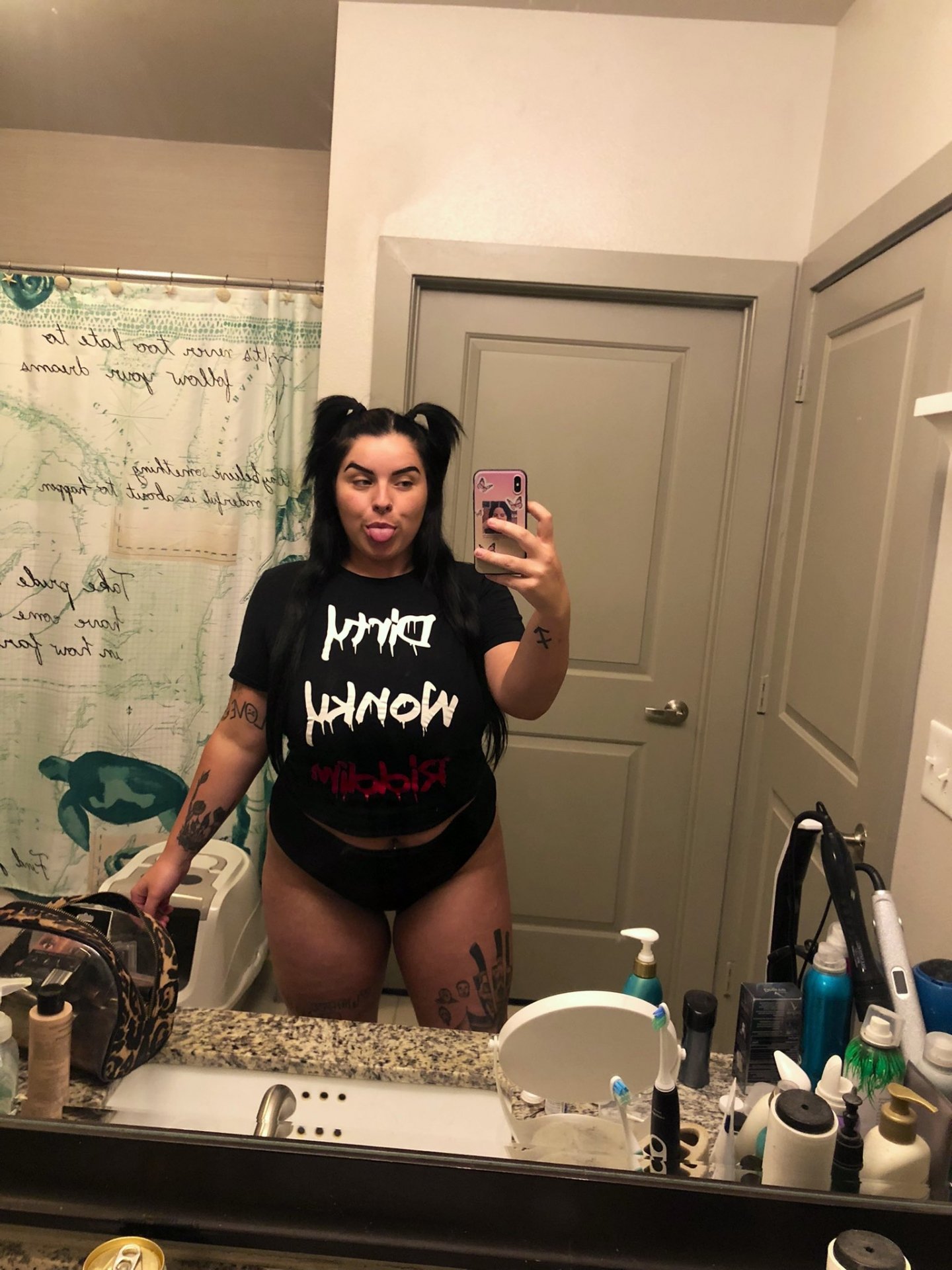 JoséeEstNue de Bas-Rhin, France